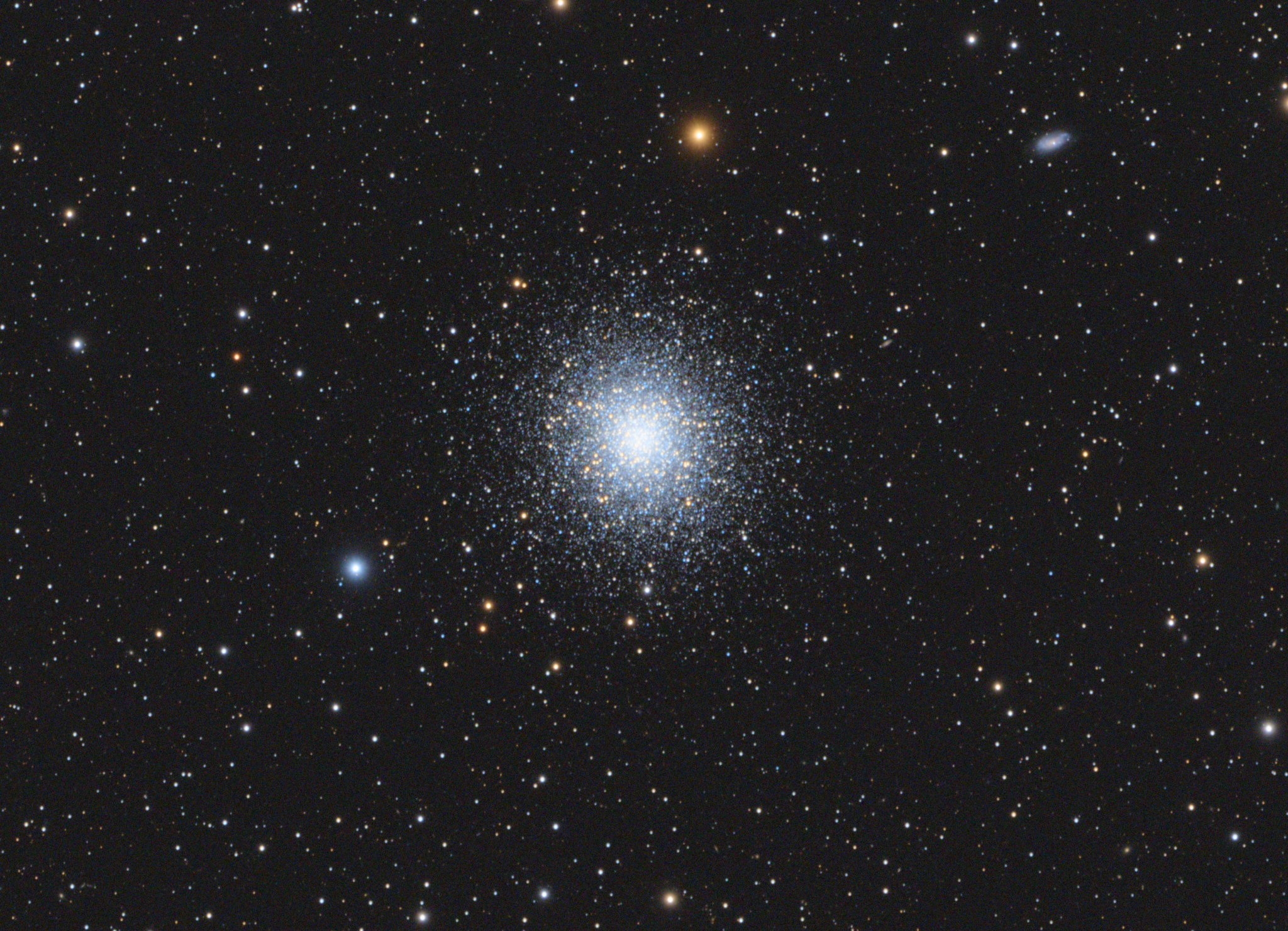 SJH-75UF sample image — M13 Great Globular Cluster in Hercules (1:1 center crop)